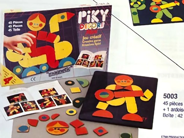 Boîte Piky Decors Mini de 1990, livret de modèles ouvert, ardoise et pièces aimantées éparses